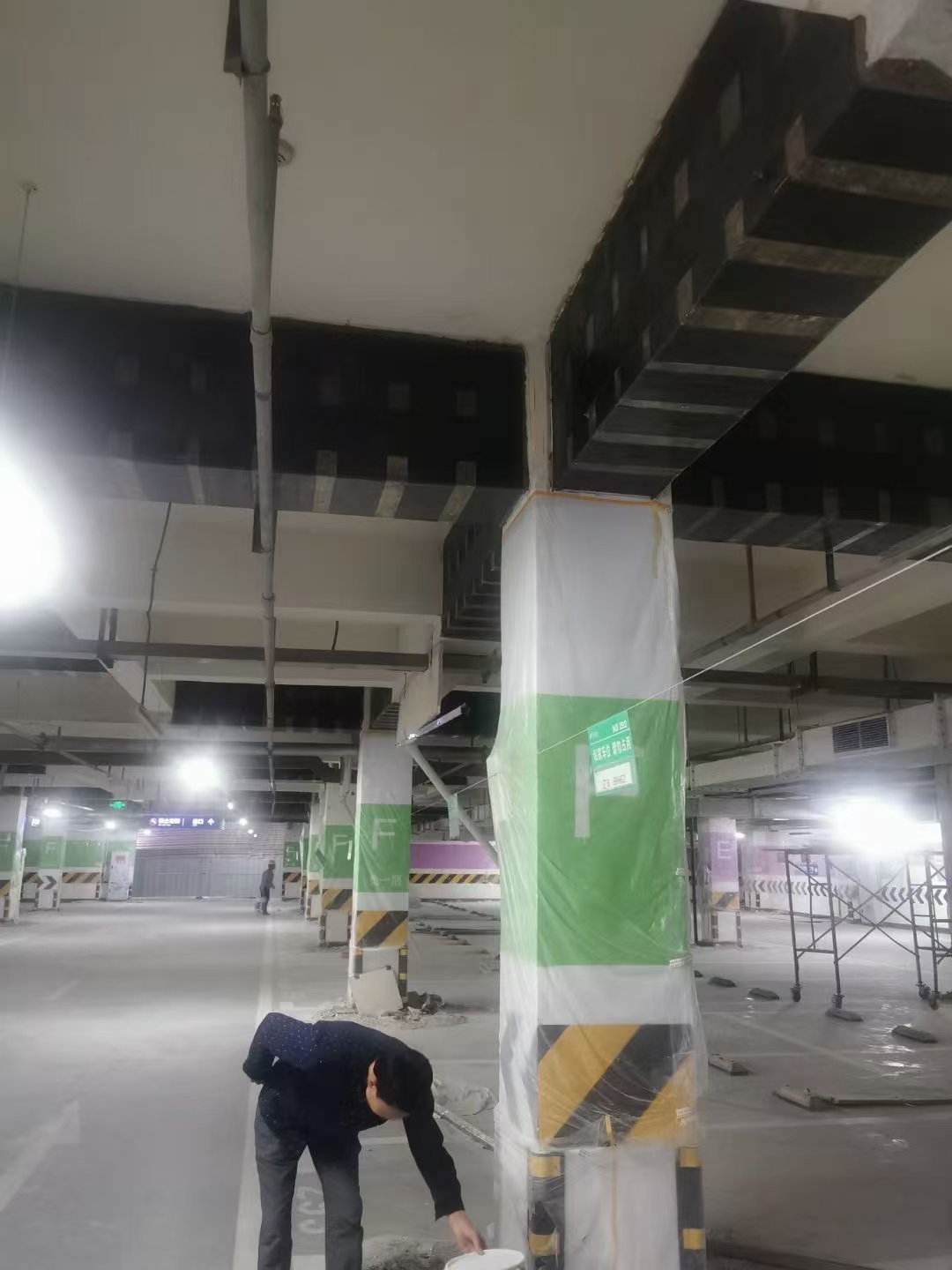 青岛柱子露出钢筋生锈怎么办